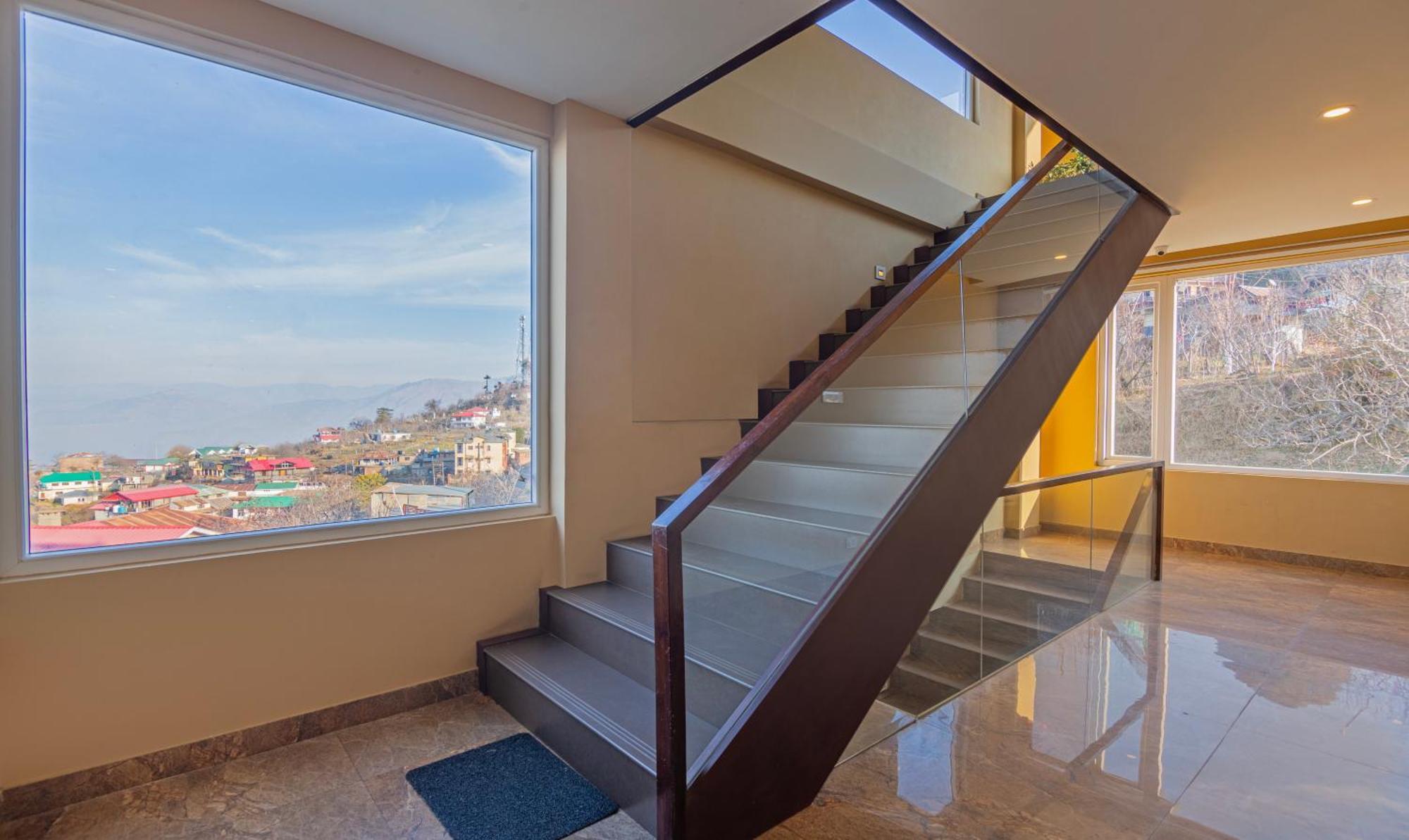 Treebo The Northern Retreat Resort With Mountain View Shimla Exterior foto